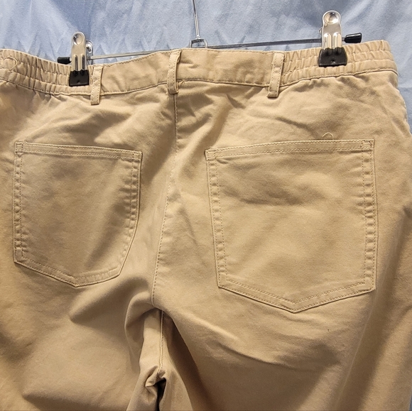 Women's Ruby Rd. Favorites Capri Pants Size 8 Color Cream - Picture 4 of 7
